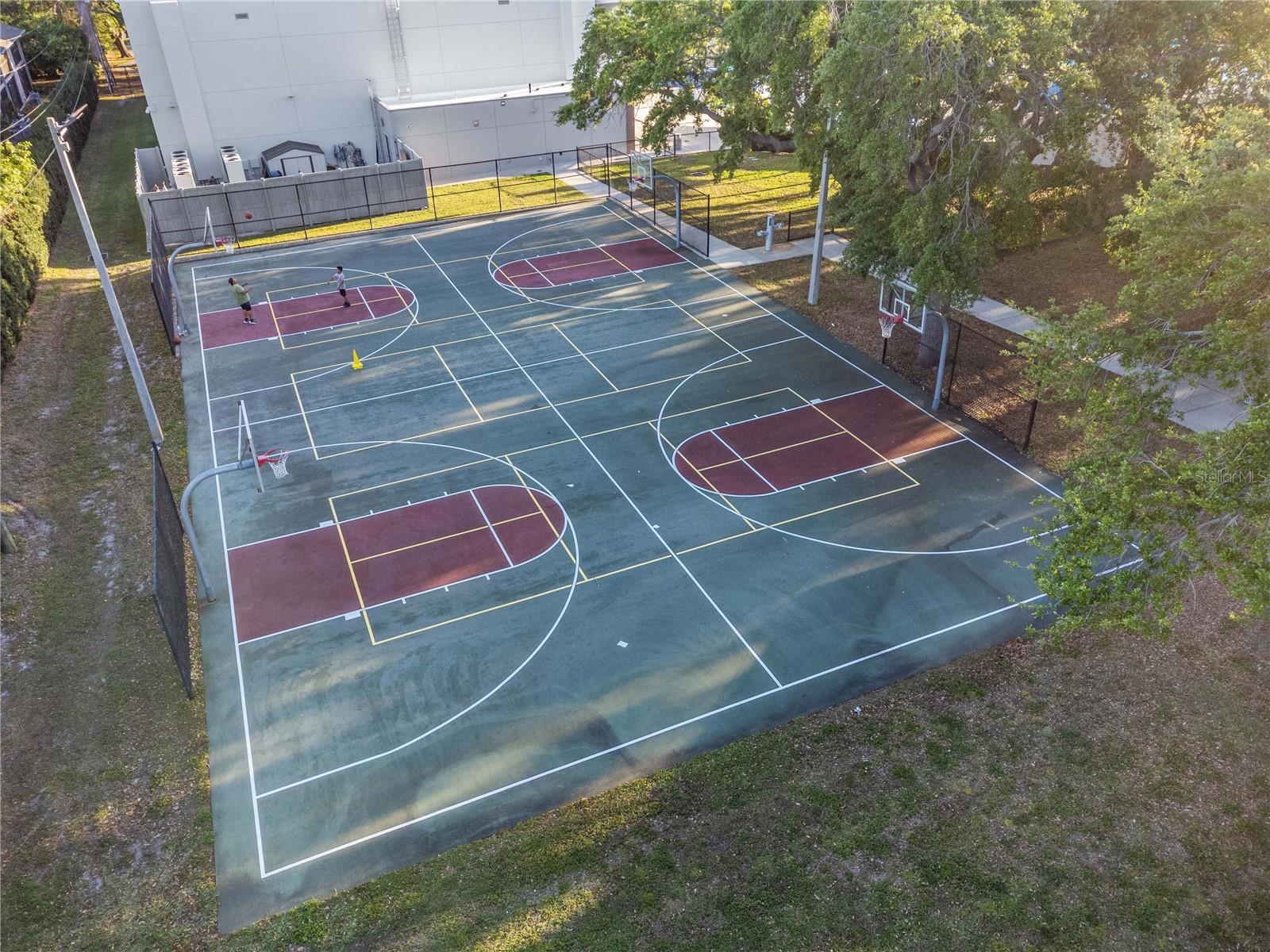 Image 40 of 58 For 1318 Moreland Drive 105