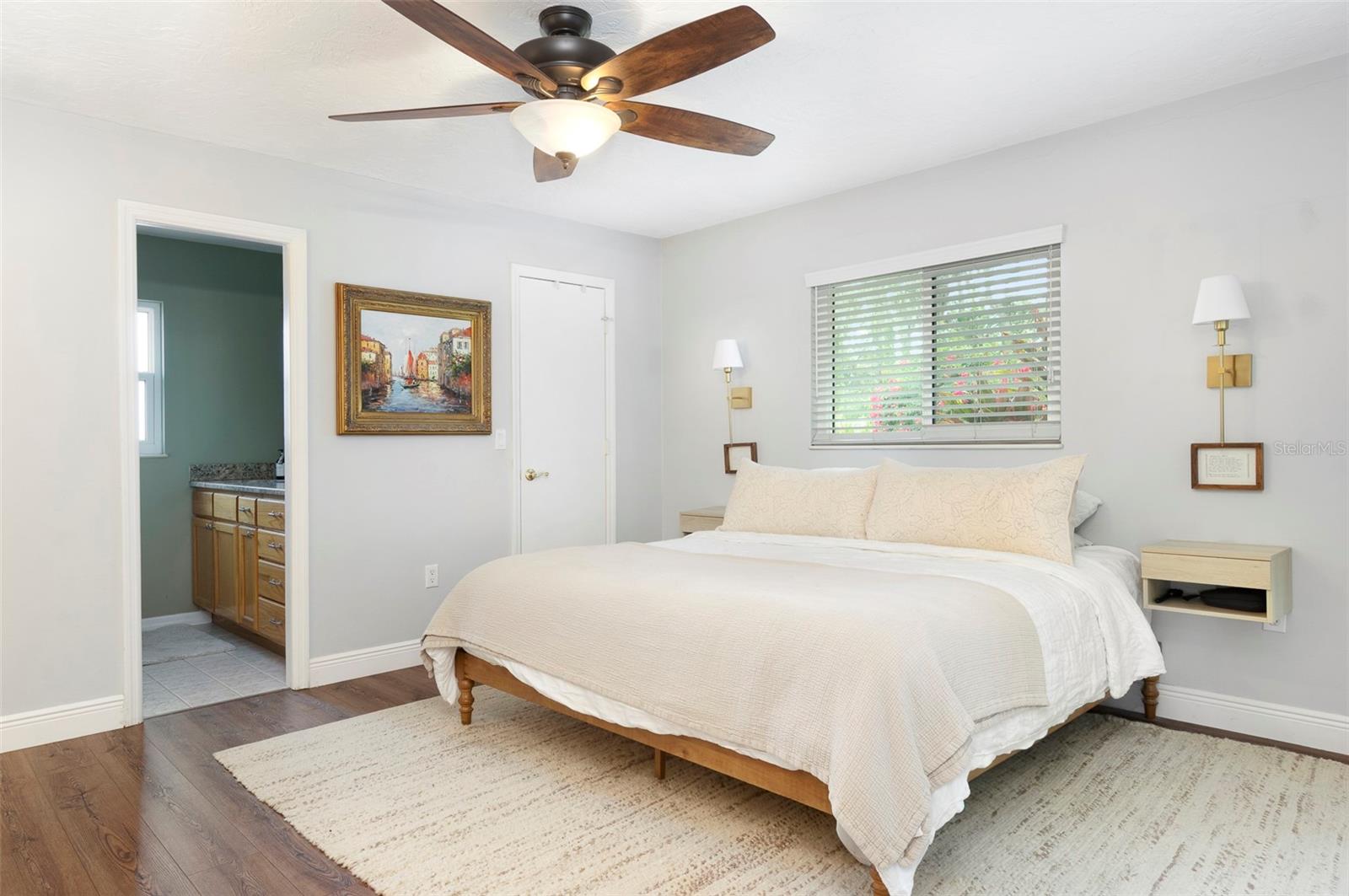 Image 17 of 42 For 5605 78th Avenue E