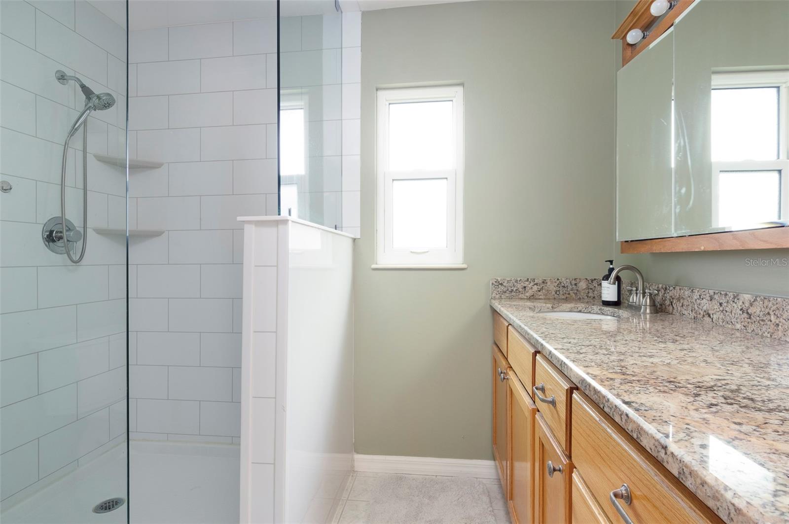 Image 20 of 42 For 5605 78th Avenue E