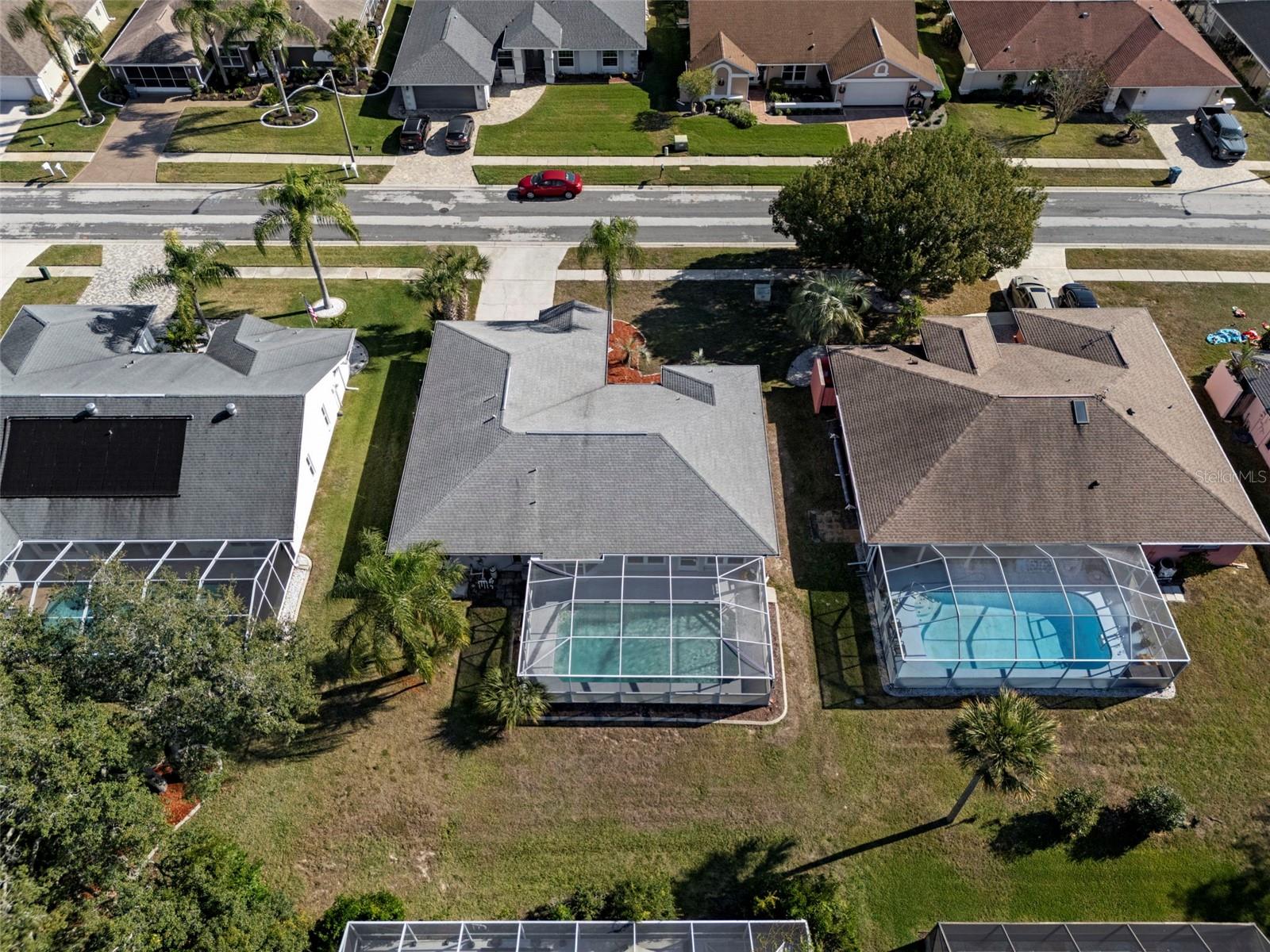 Listing photo id 53 for 1542 Overland Drive