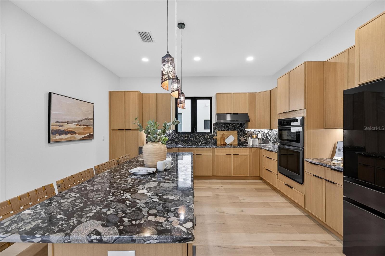 Image 19 of 85 For 2335 Oak Terrace