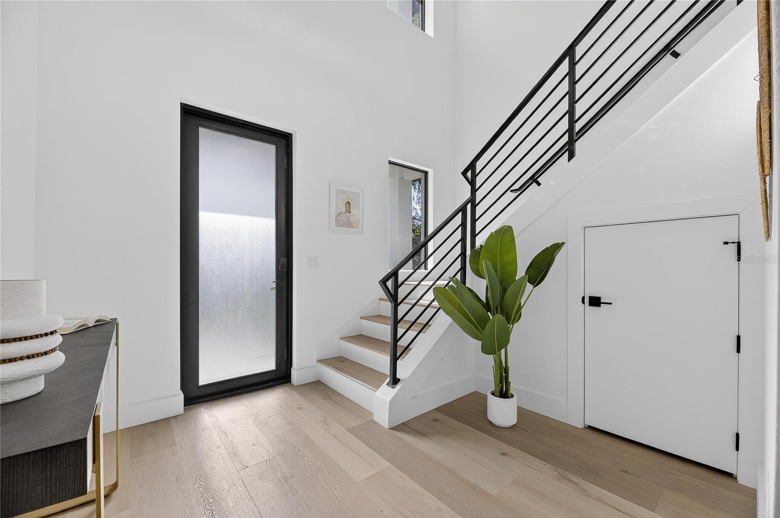 Image 5 of 85 For 2335 Oak Terrace