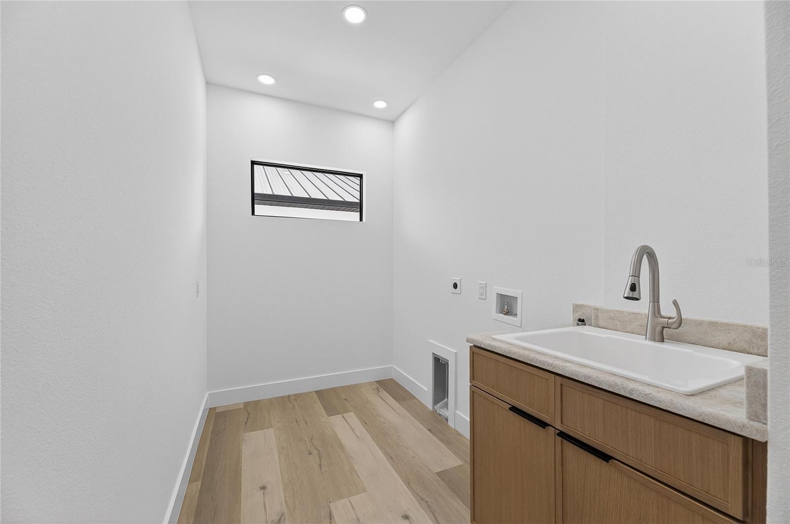 Image 59 of 85 For 2335 Oak Terrace