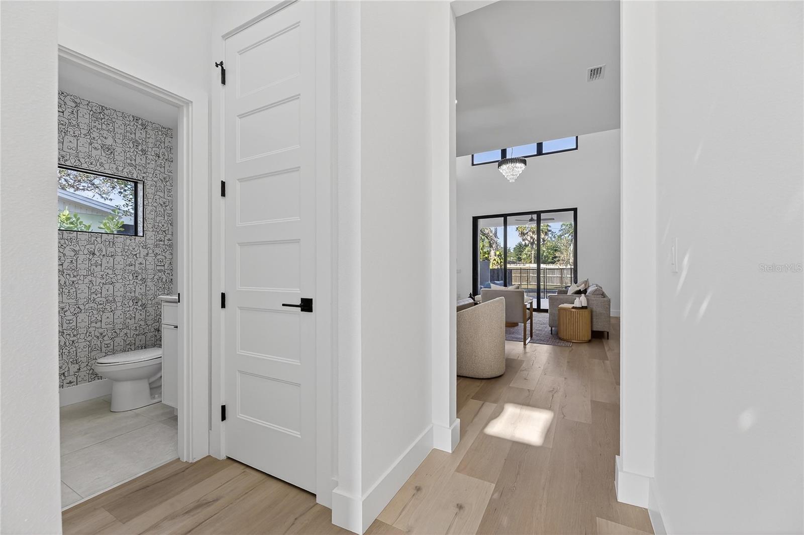 Image 7 of 85 For 2335 Oak Terrace