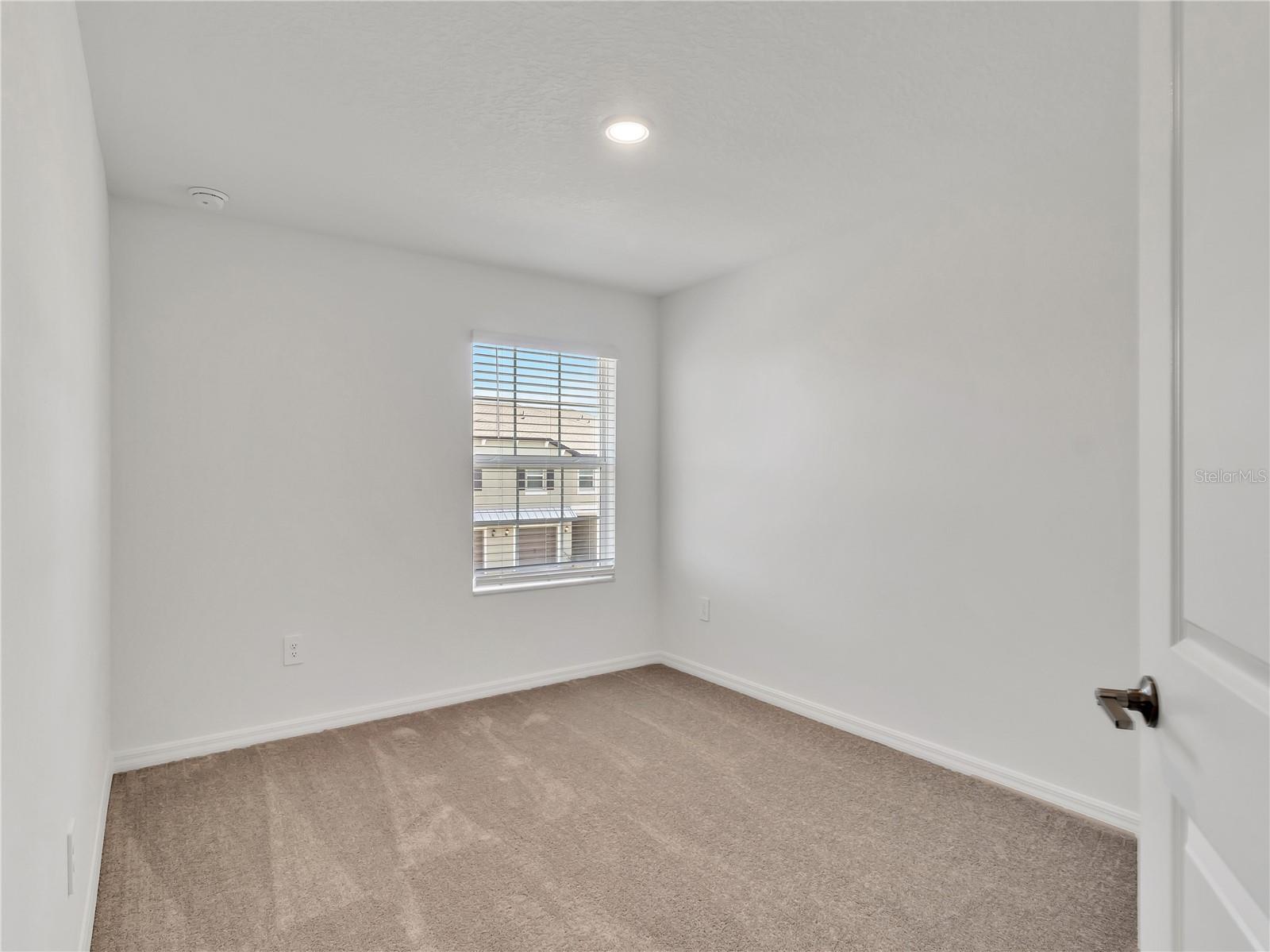 Image 18 of 31 For 11331 65th Terrace