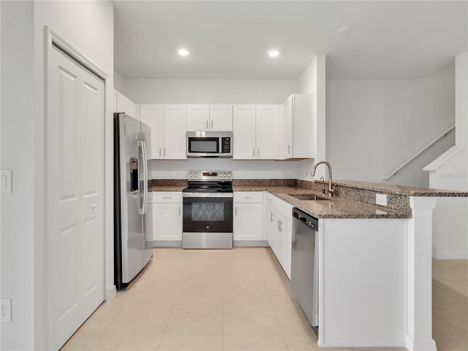 Image 6 of 31 For 11331 65th Terrace