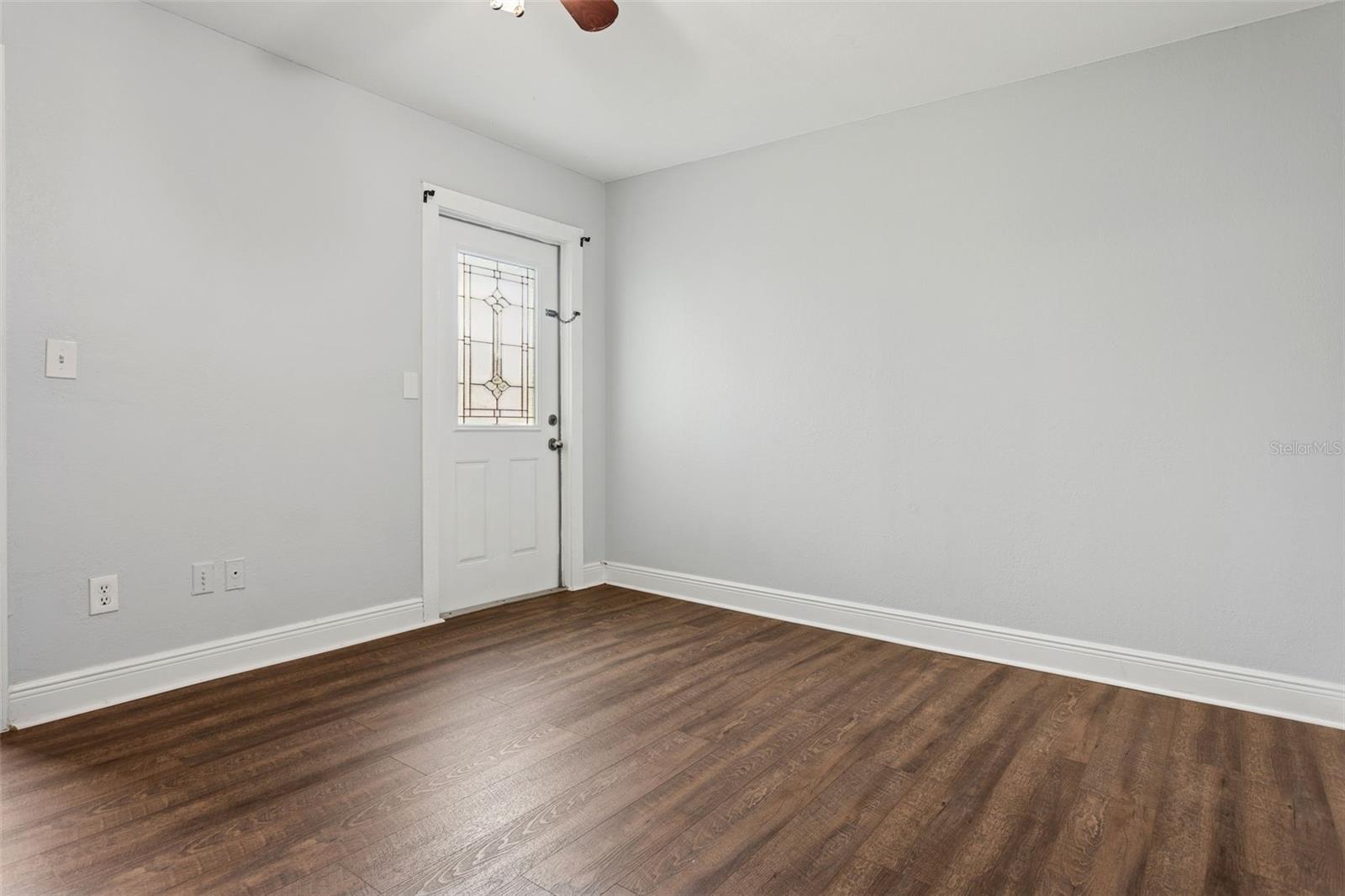 Image 17 of 25 For 3923 Broad Street