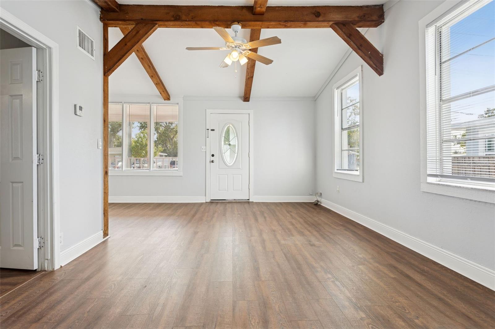 Image 5 of 25 For 3923 Broad Street