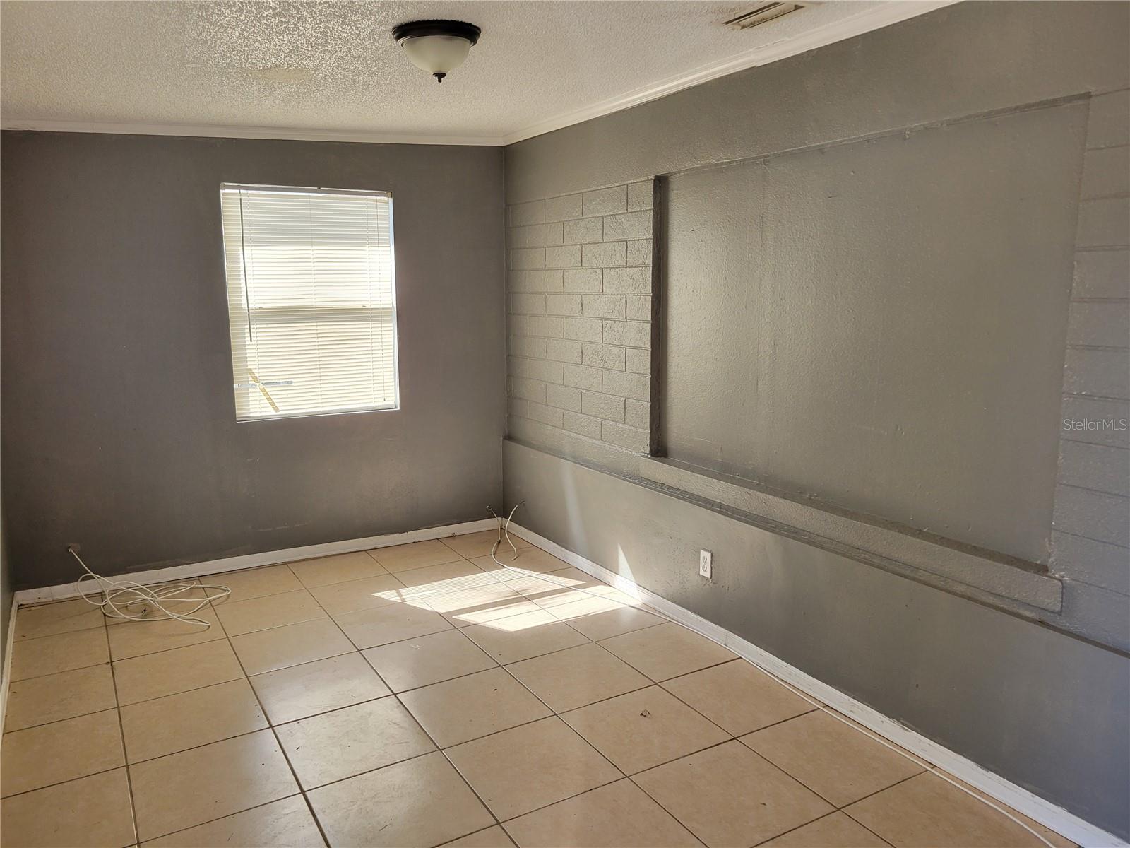 Image 13 of 18 For 1421 Prescott Street S