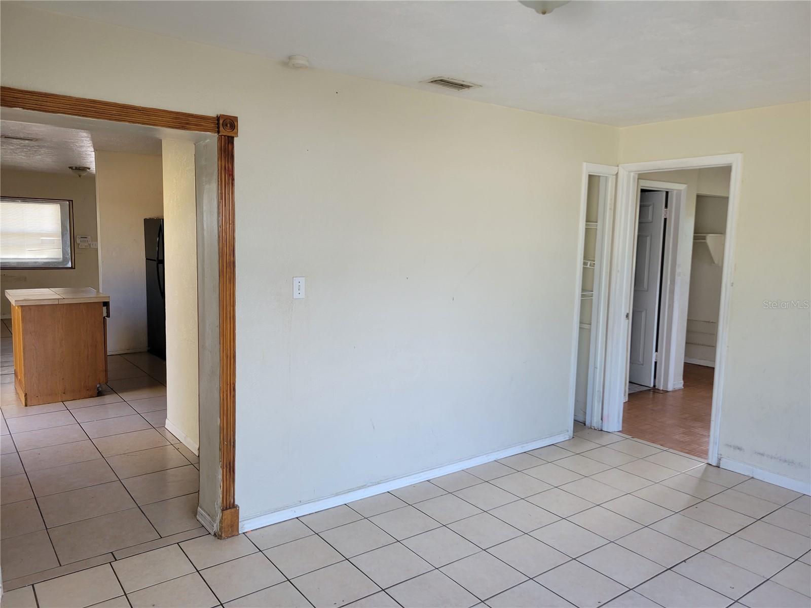 Image 17 of 18 For 1421 Prescott Street S