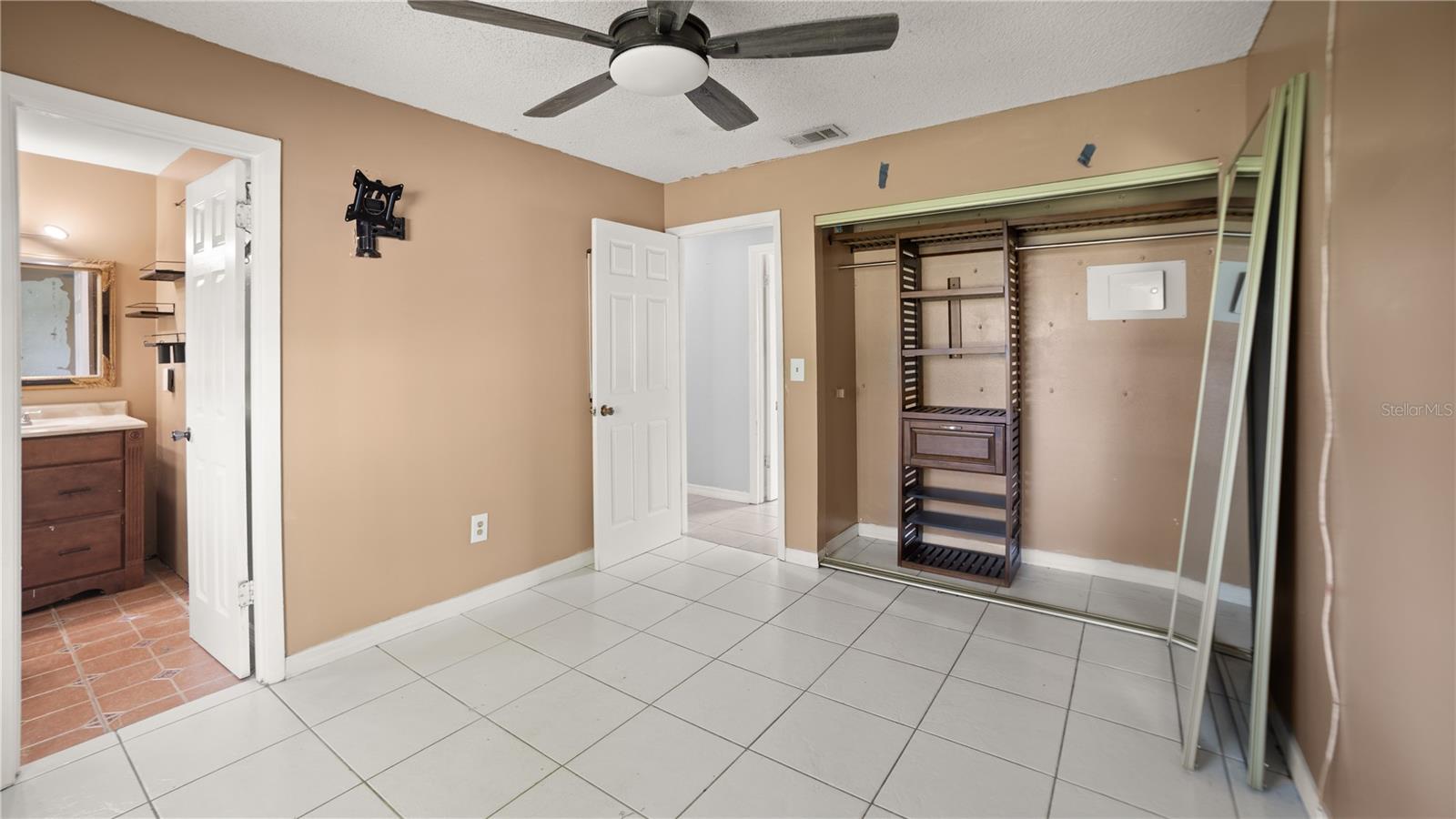 Image 6 of 13 For 5321 Wren Street