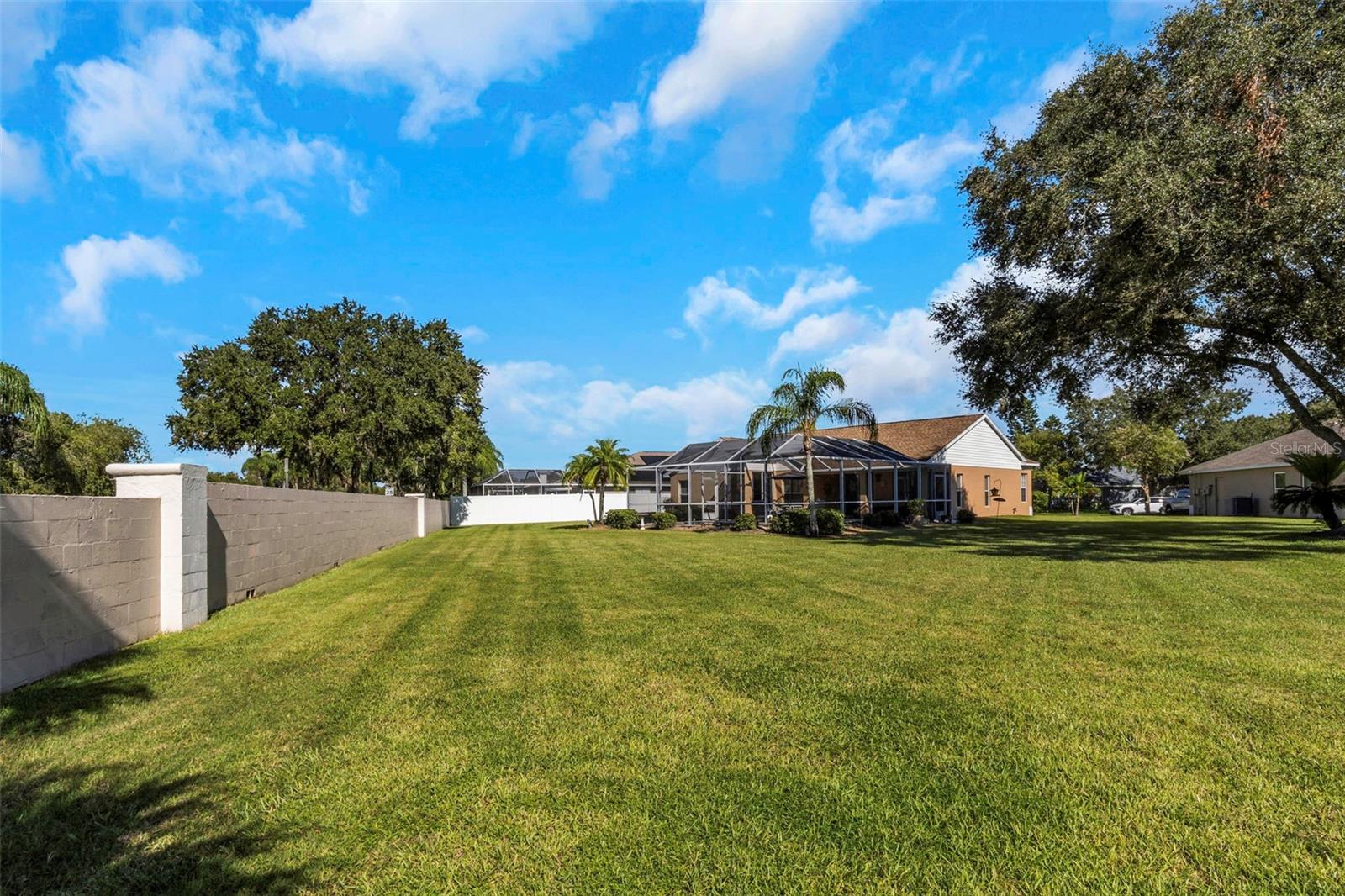 Image 10 of 91 For 394 Fountainview Circle