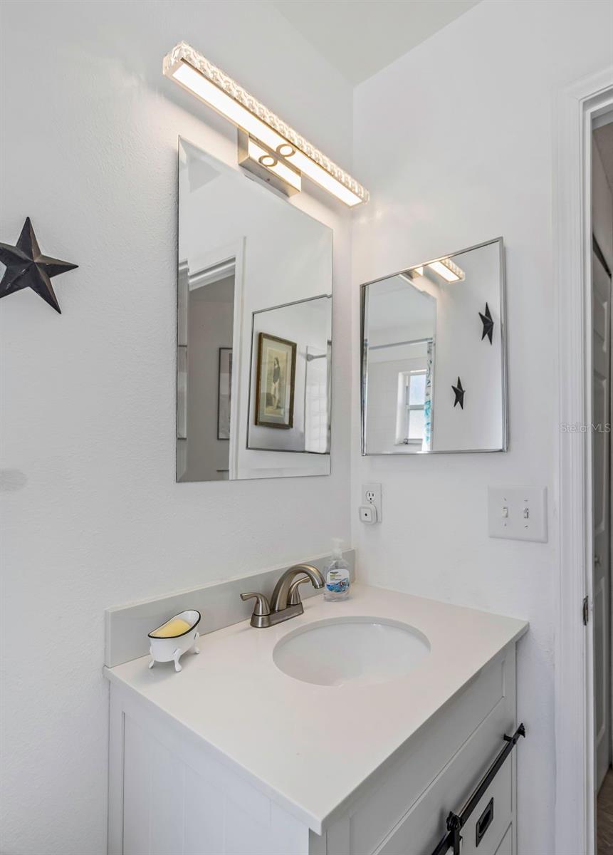 Image 39 of 91 For 394 Fountainview Circle