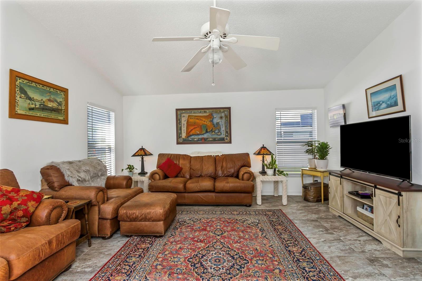 Image 54 of 91 For 394 Fountainview Circle