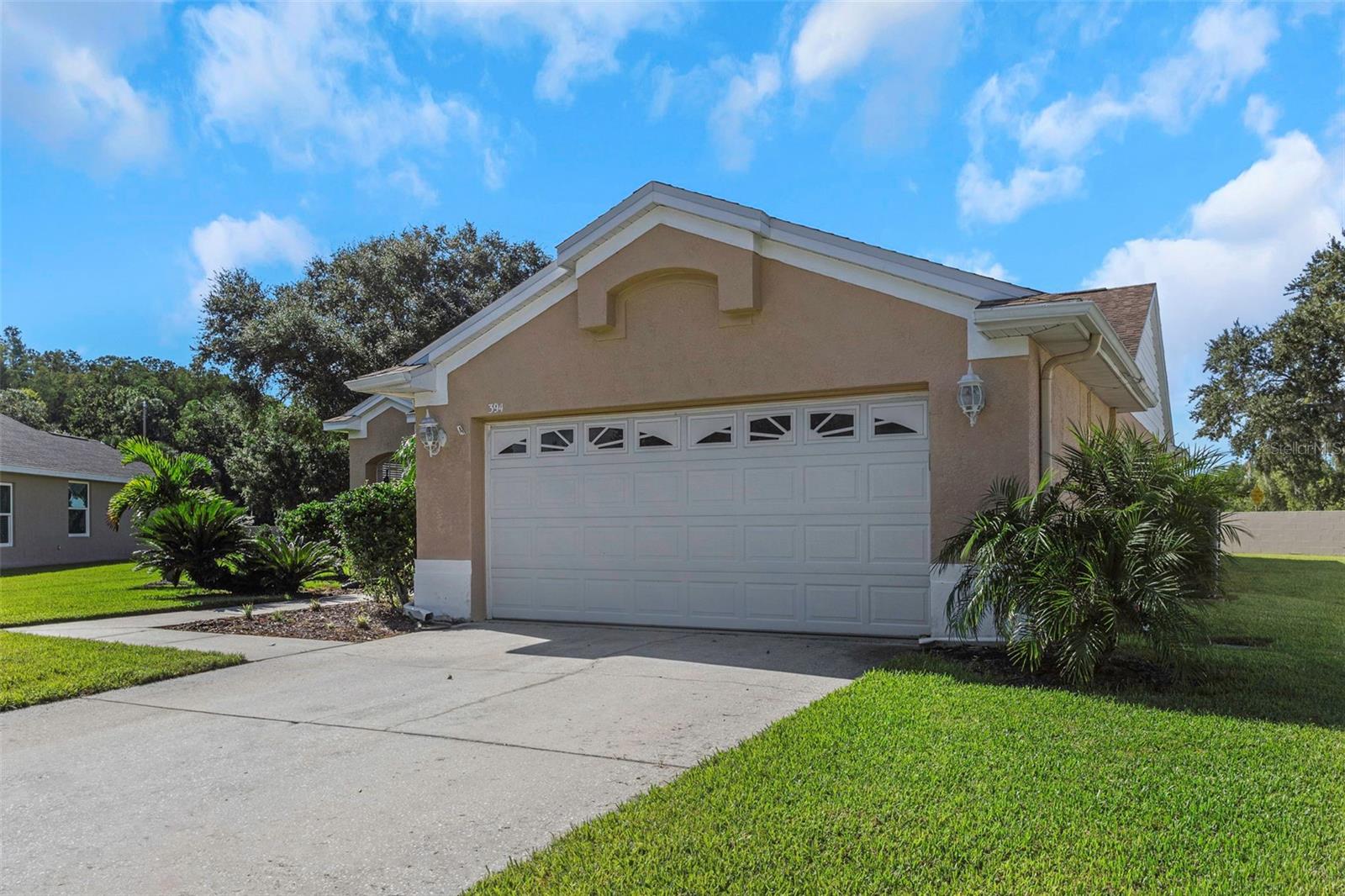 Image 6 of 91 For 394 Fountainview Circle