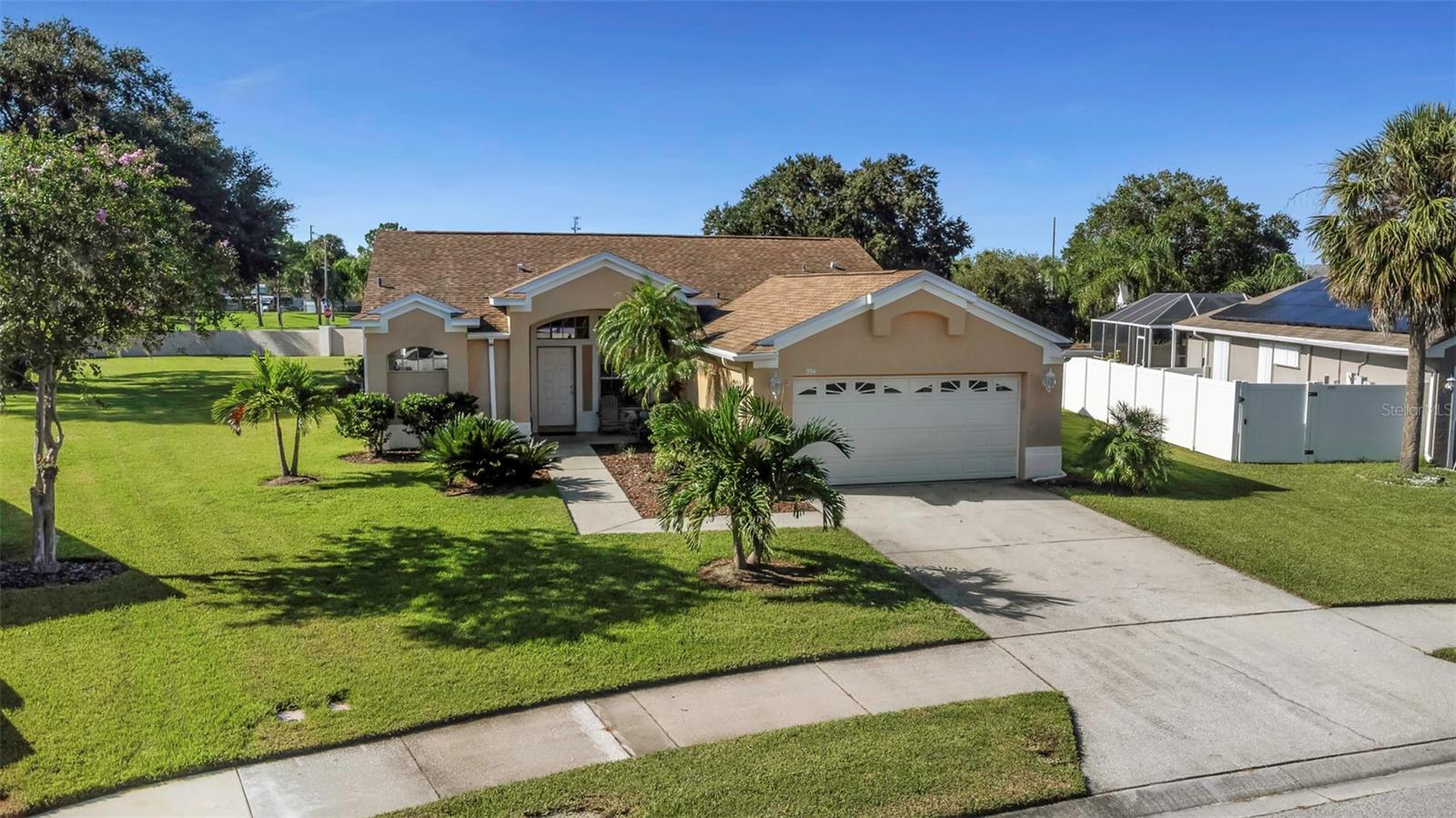 Image 67 of 91 For 394 Fountainview Circle