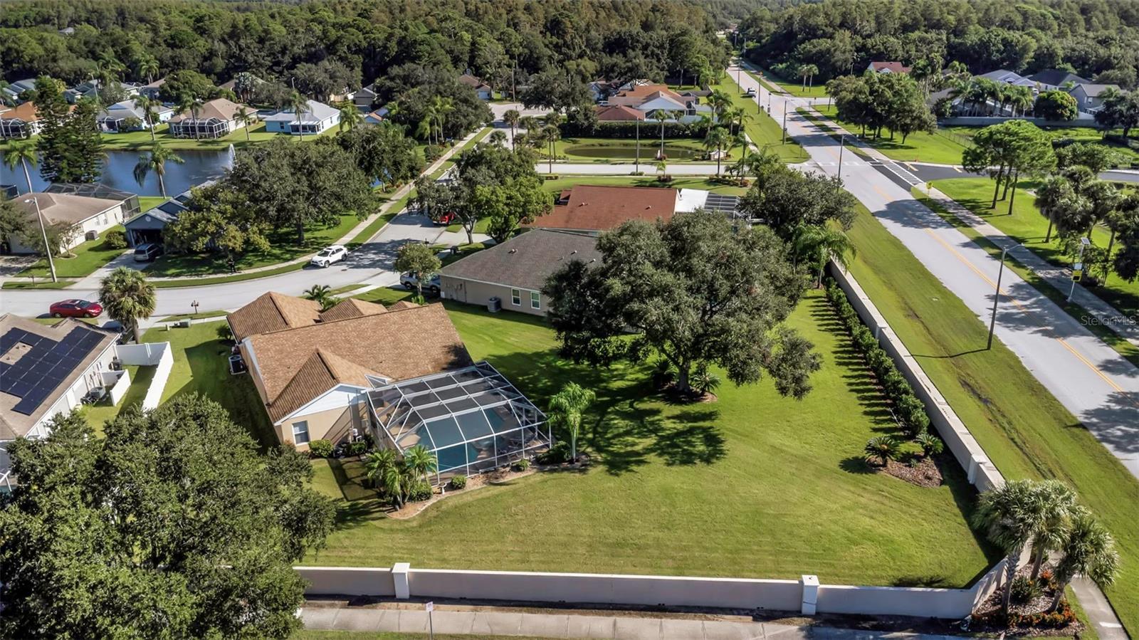 Image 71 of 91 For 394 Fountainview Circle