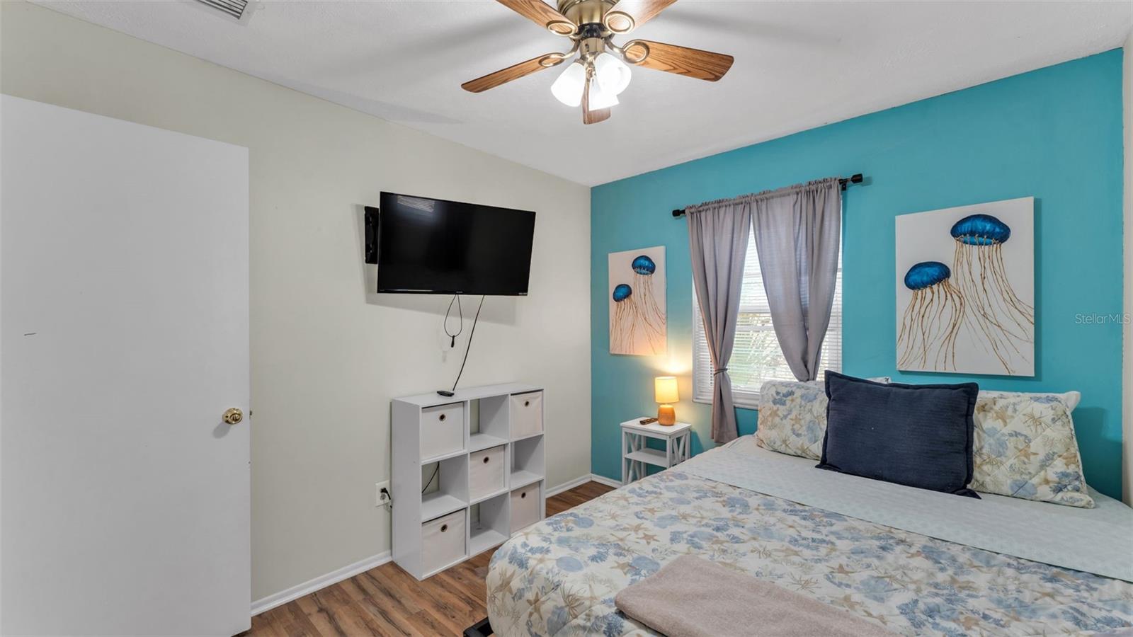 Image 15 of 45 For 6327 Sebring Street