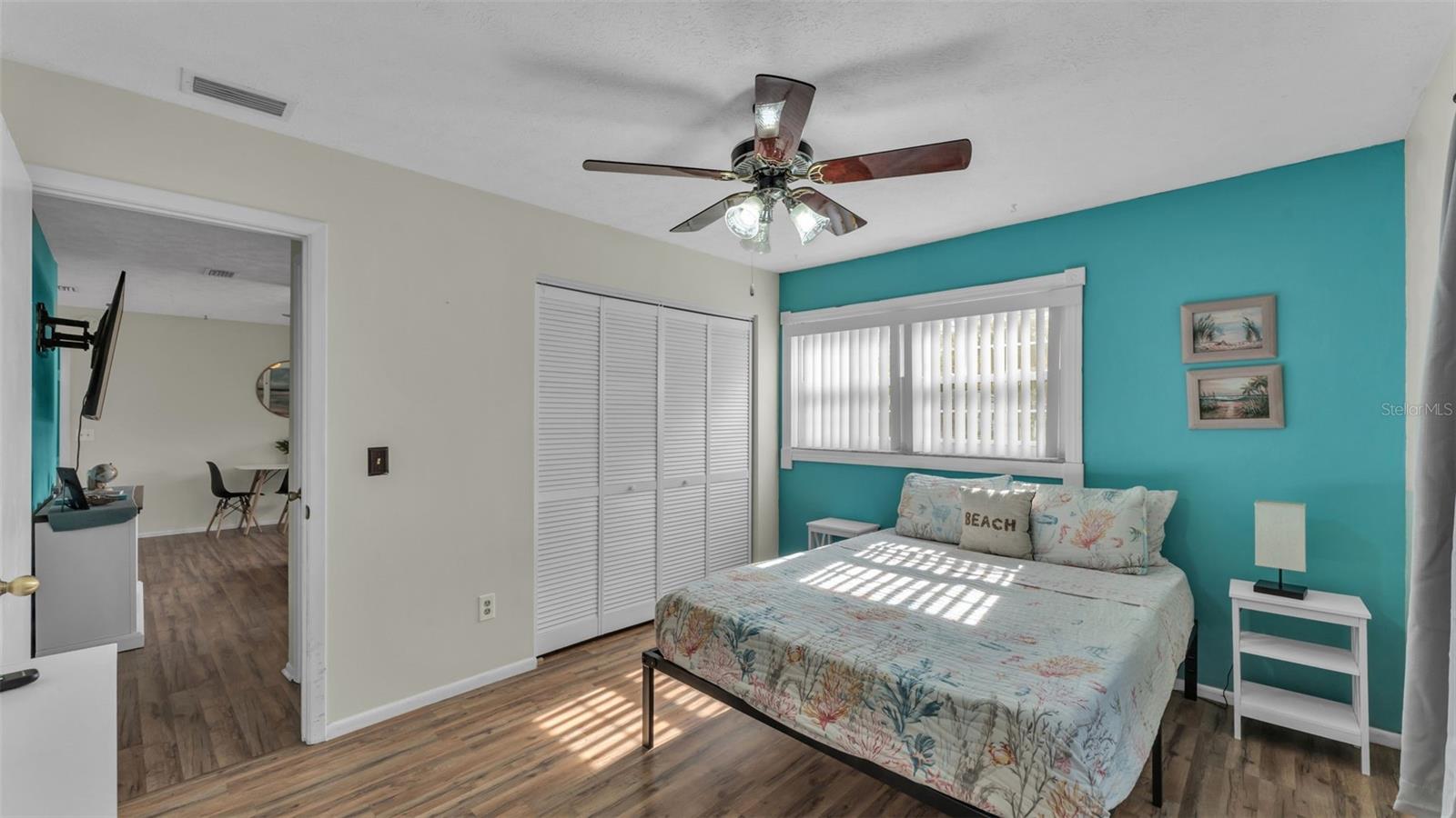 Image 21 of 45 For 6327 Sebring Street