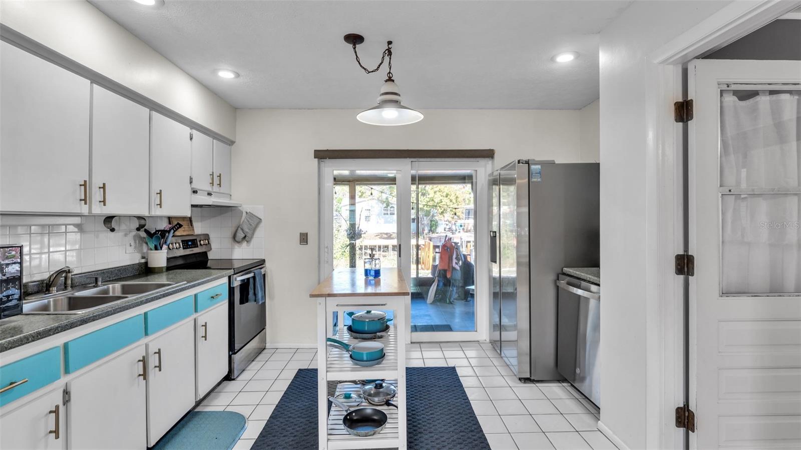 Image 7 of 45 For 6327 Sebring Street