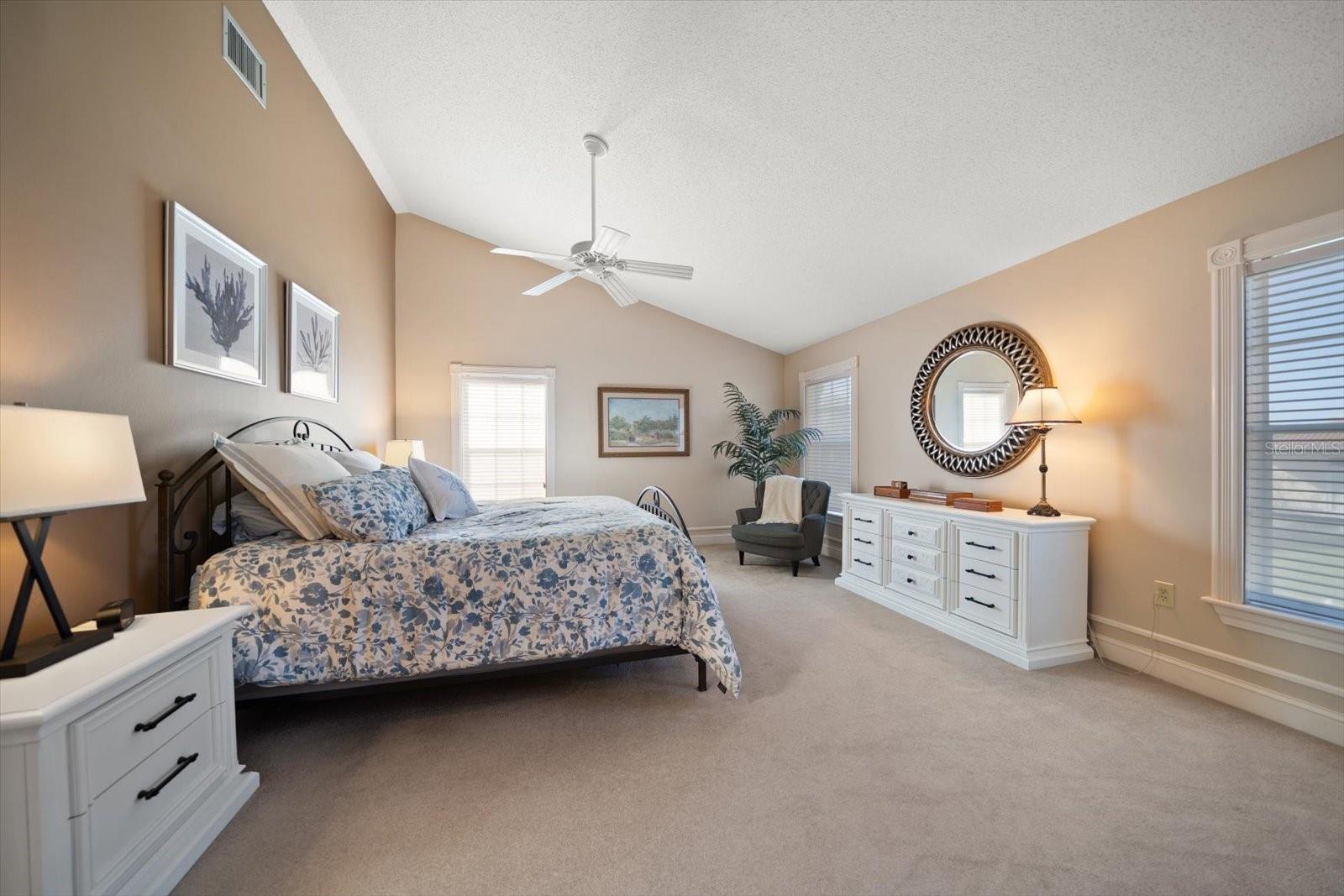 Image 32 of 76 For 14940 Cathy Lane