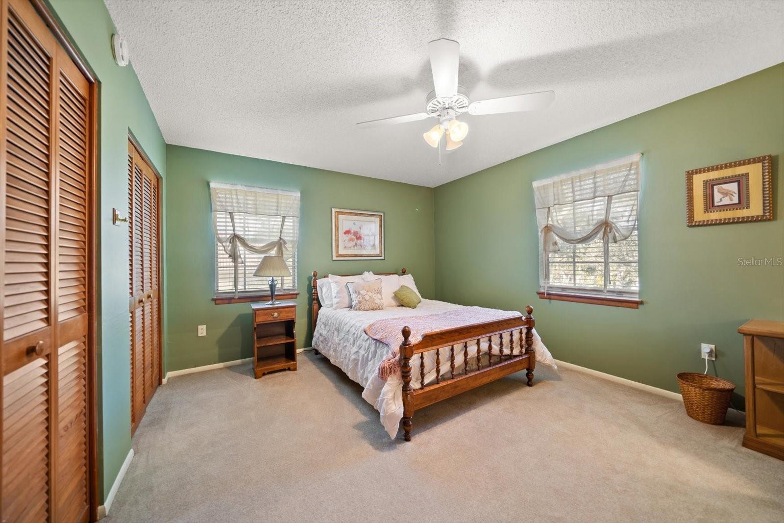 Image 42 of 76 For 14940 Cathy Lane