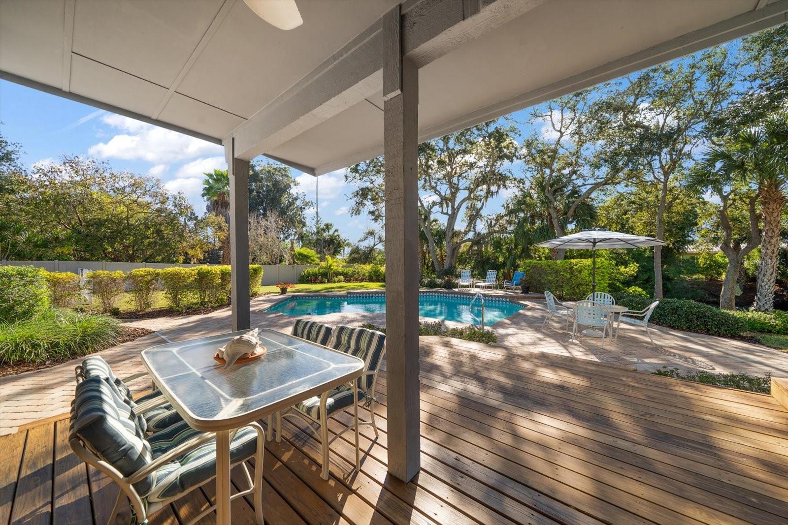 Image 46 of 76 For 14940 Cathy Lane