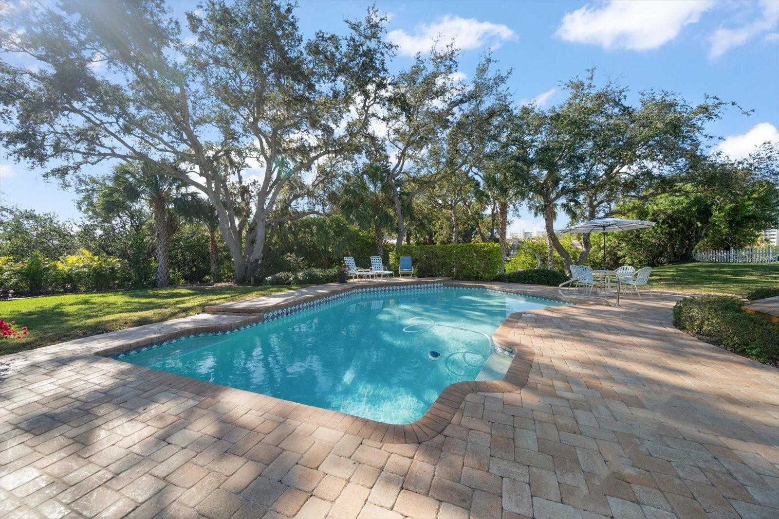 Image 54 of 76 For 14940 Cathy Lane