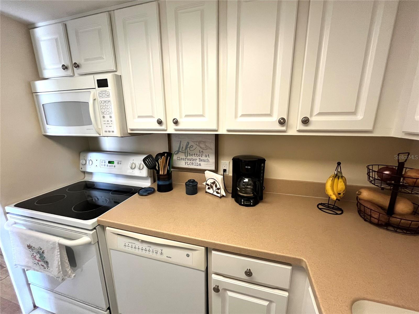 Image 26 of 61 For 880 Mandalay Avenue S806