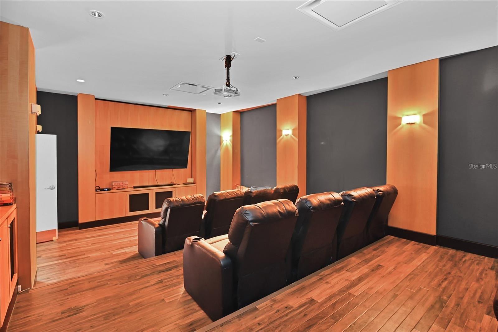 Image 42 of 61 For 880 Mandalay Avenue S806