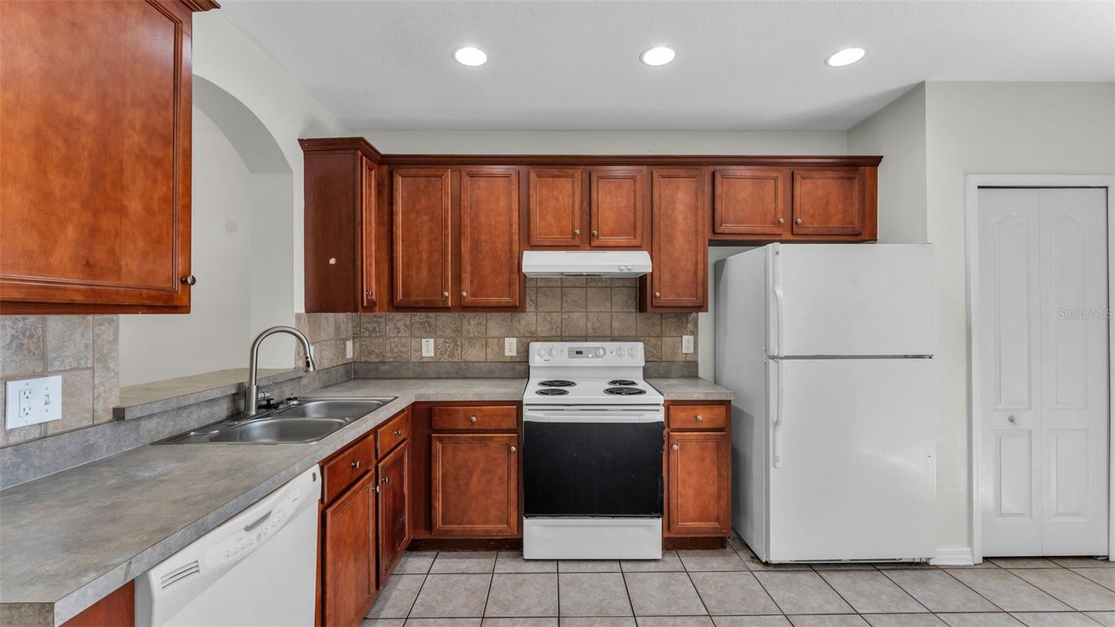 Image 10 of 33 For 12403 Foxmoor Peak Drive