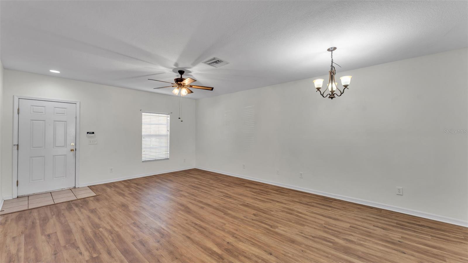 Image 6 of 33 For 12403 Foxmoor Peak Drive