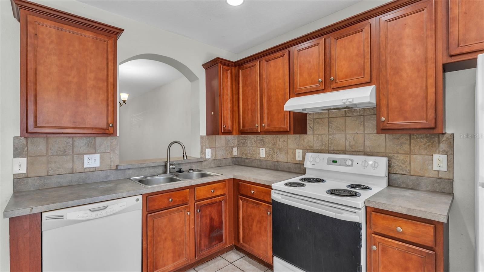 Image 8 of 33 For 12403 Foxmoor Peak Drive