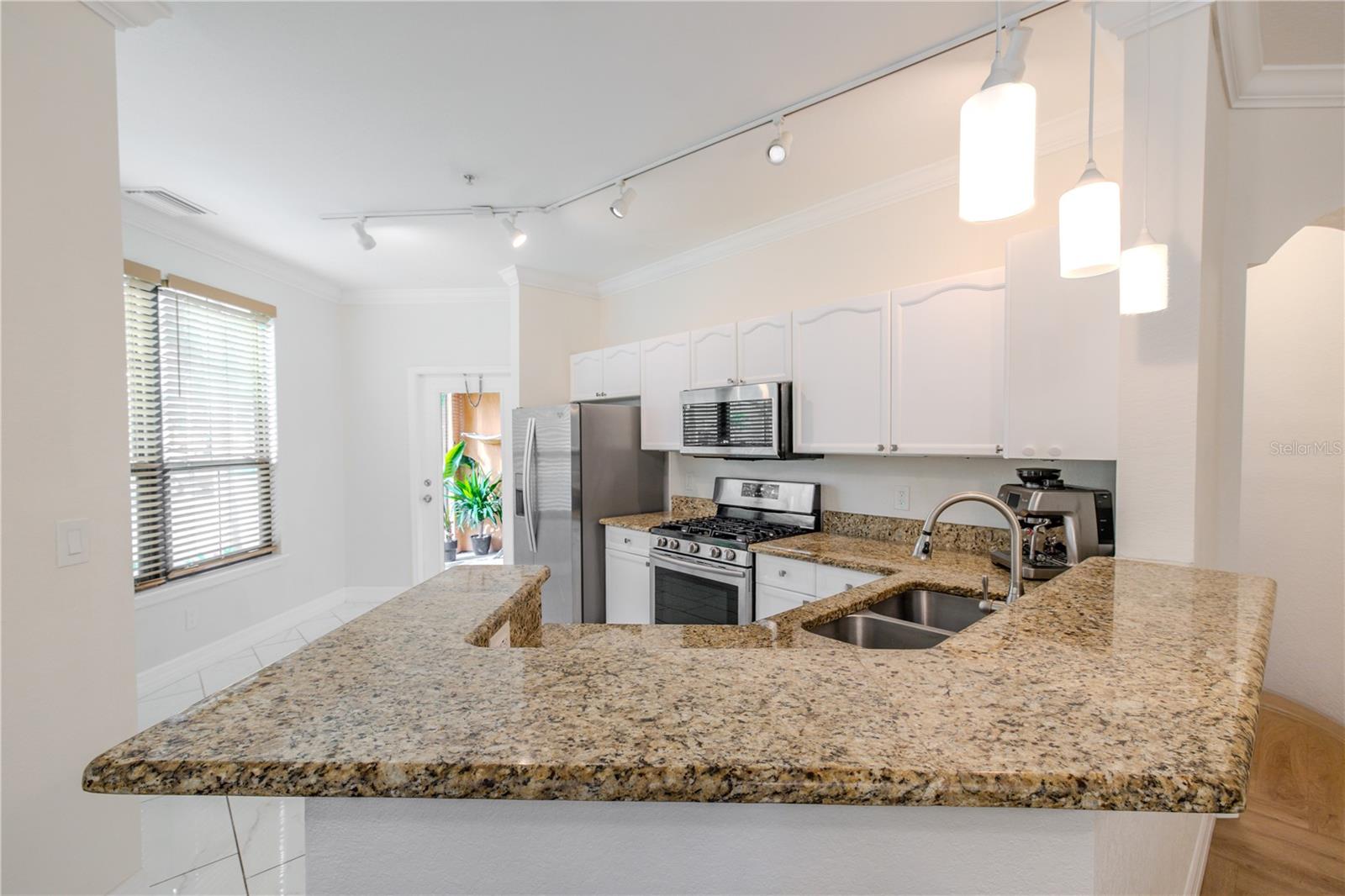 Image 13 of 65 For 2722 Via Tivoli  410a