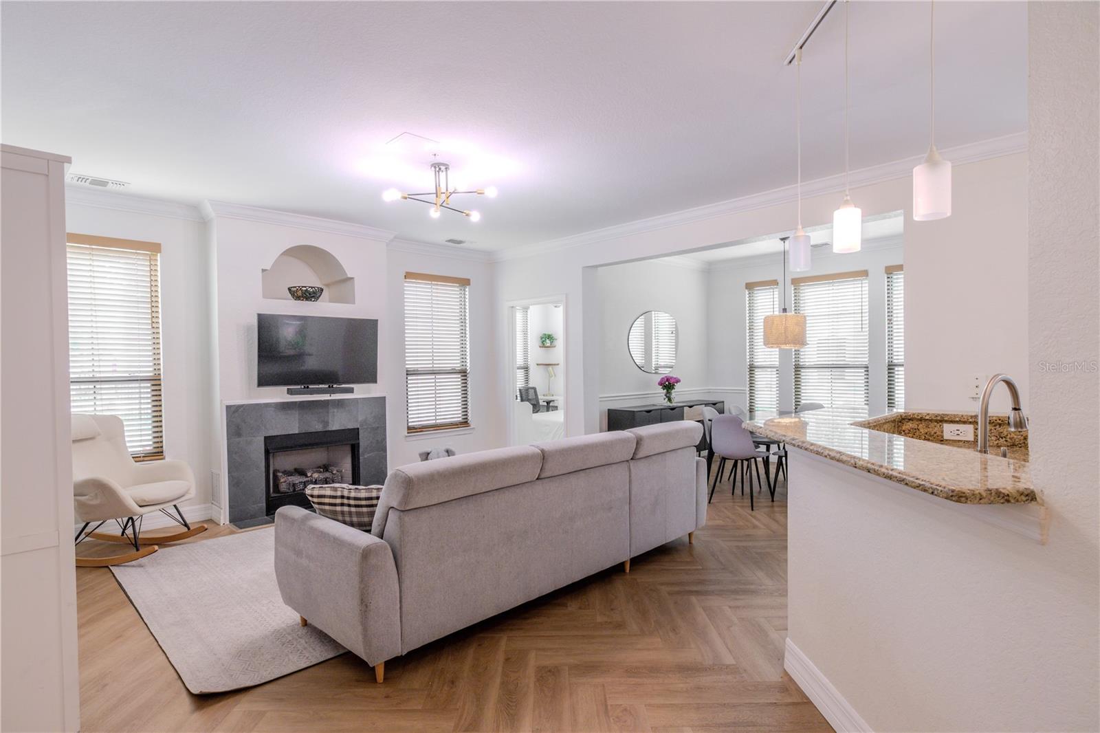 Image 21 of 65 For 2722 Via Tivoli  410a