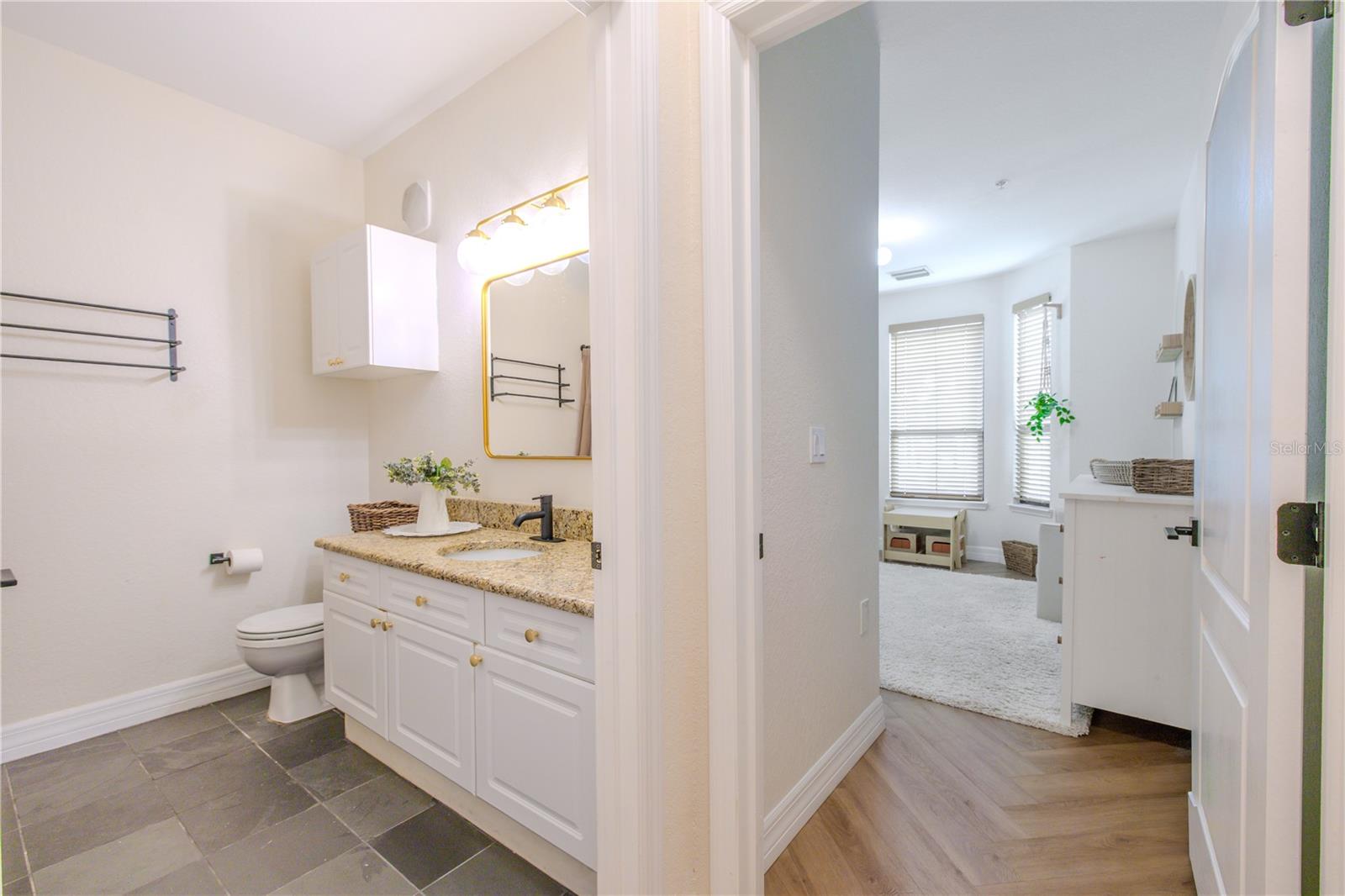 Image 23 of 65 For 2722 Via Tivoli  410a