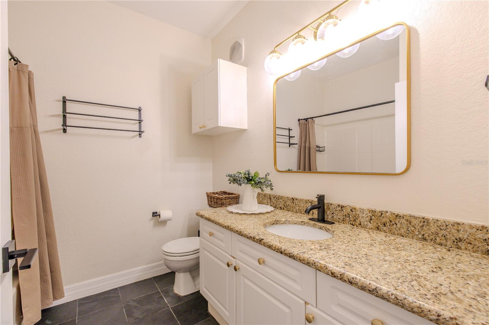 Image 28 of 65 For 2722 Via Tivoli  410a