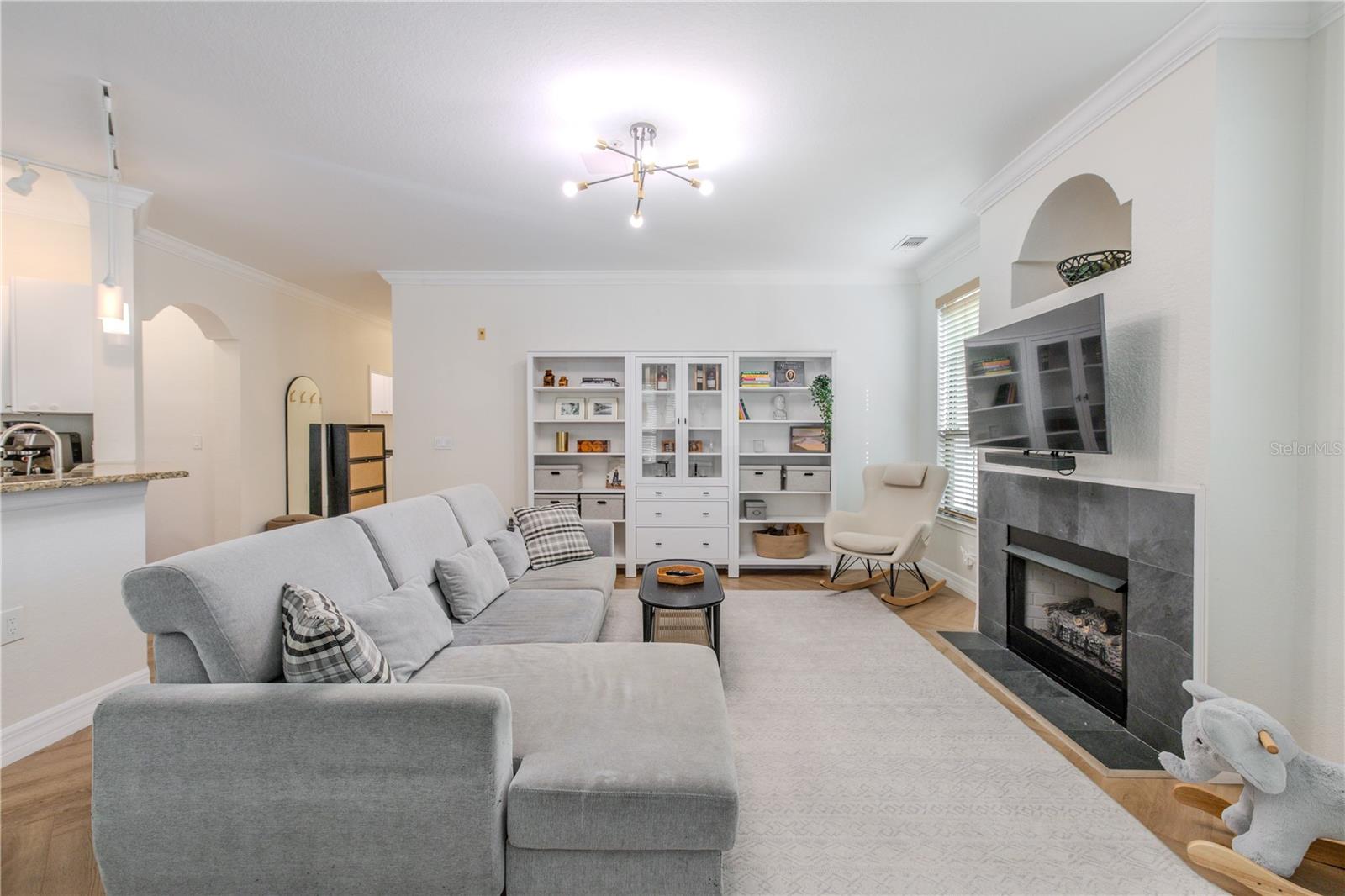 Image 39 of 65 For 2722 Via Tivoli  410a