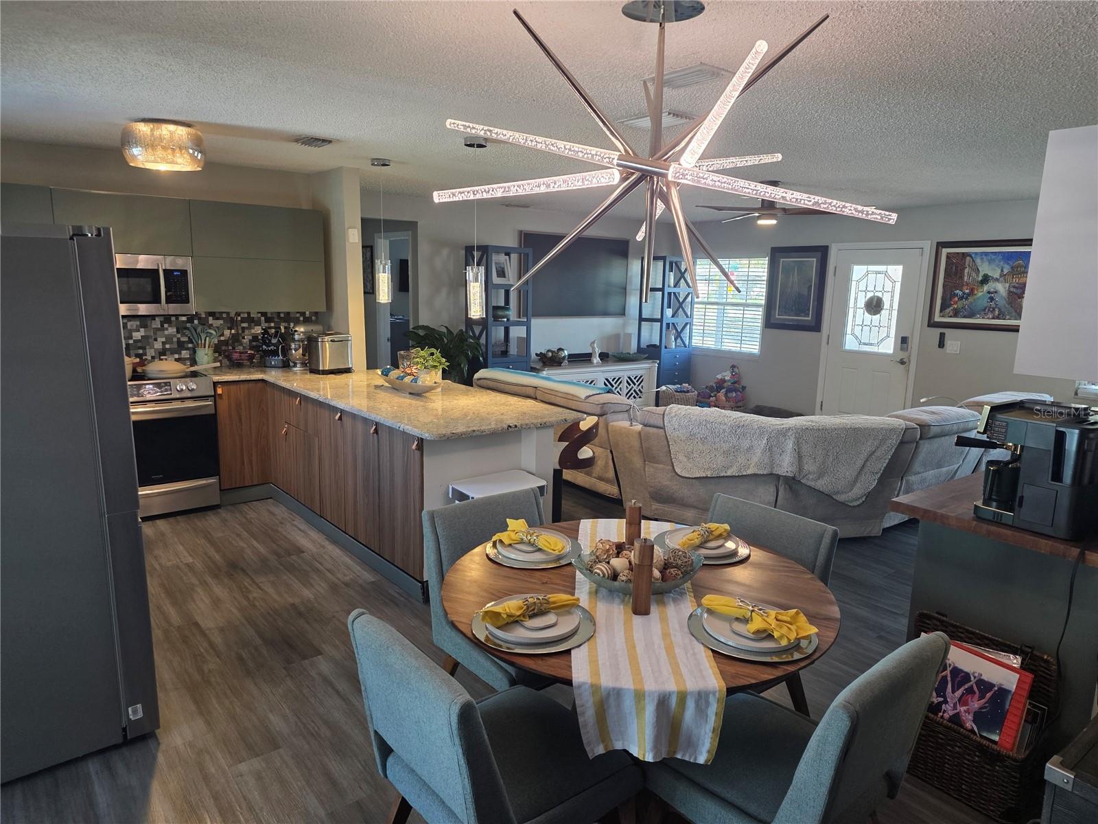 Image 6 of 23 For 6301 Renellie Court