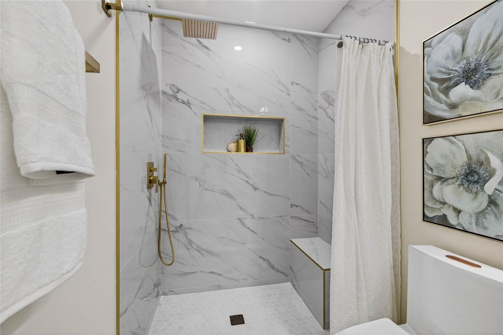 Image 28 of 37 For 3724 28th Avenue N