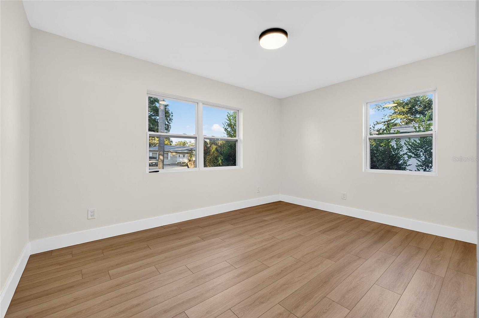 Image 32 of 37 For 3724 28th Avenue N