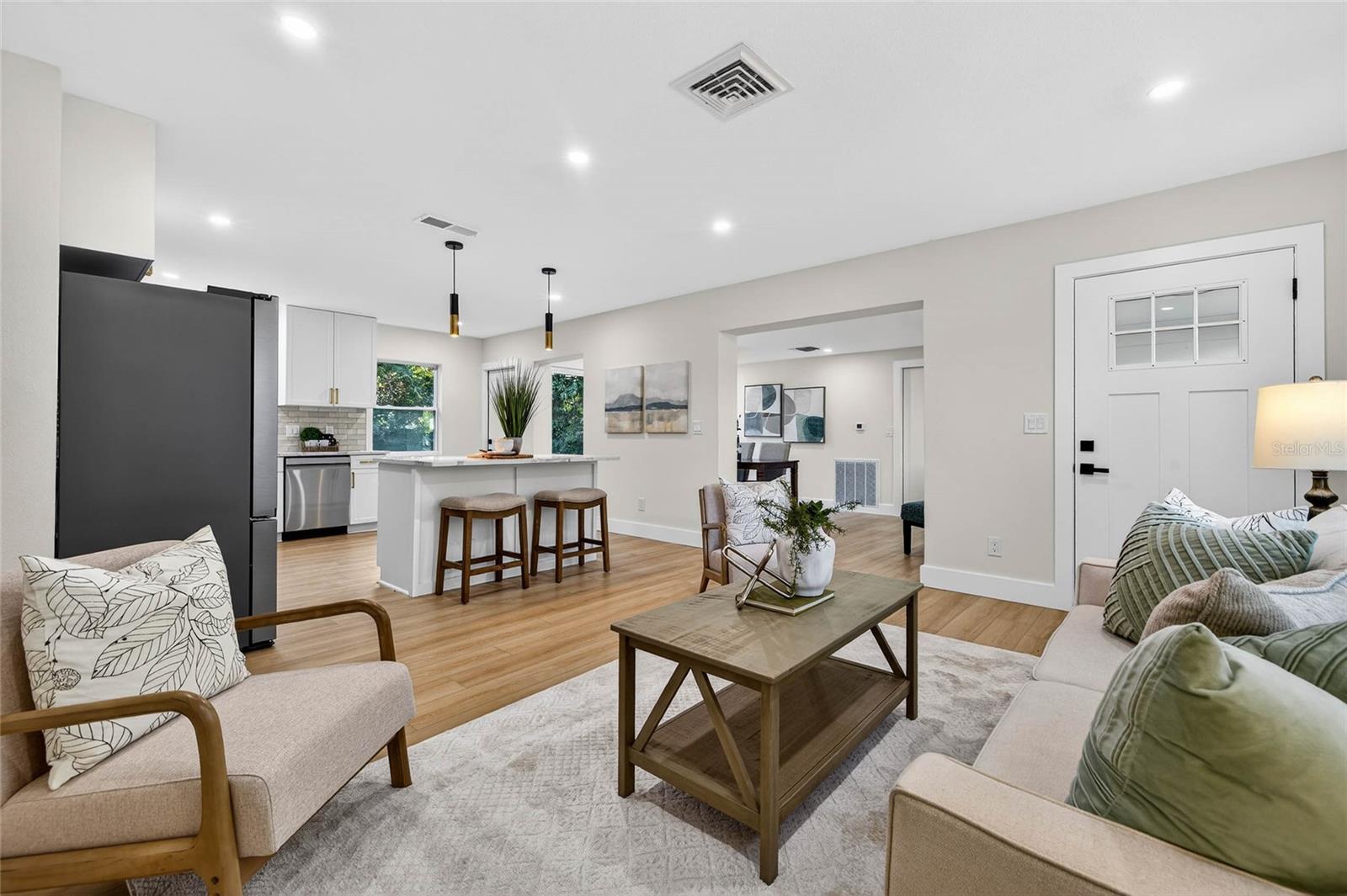 Image 7 of 37 For 3724 28th Avenue N