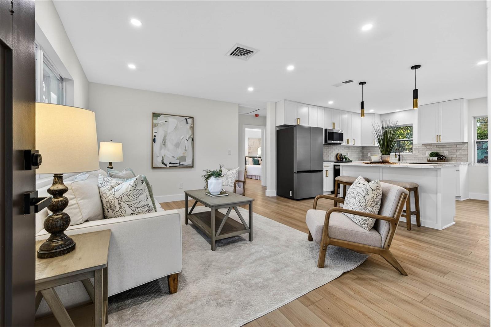 Image 9 of 37 For 3724 28th Avenue N