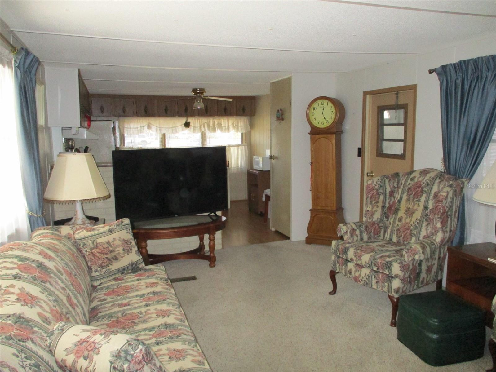 Image 12 of 21 For 3718 Castle Drive