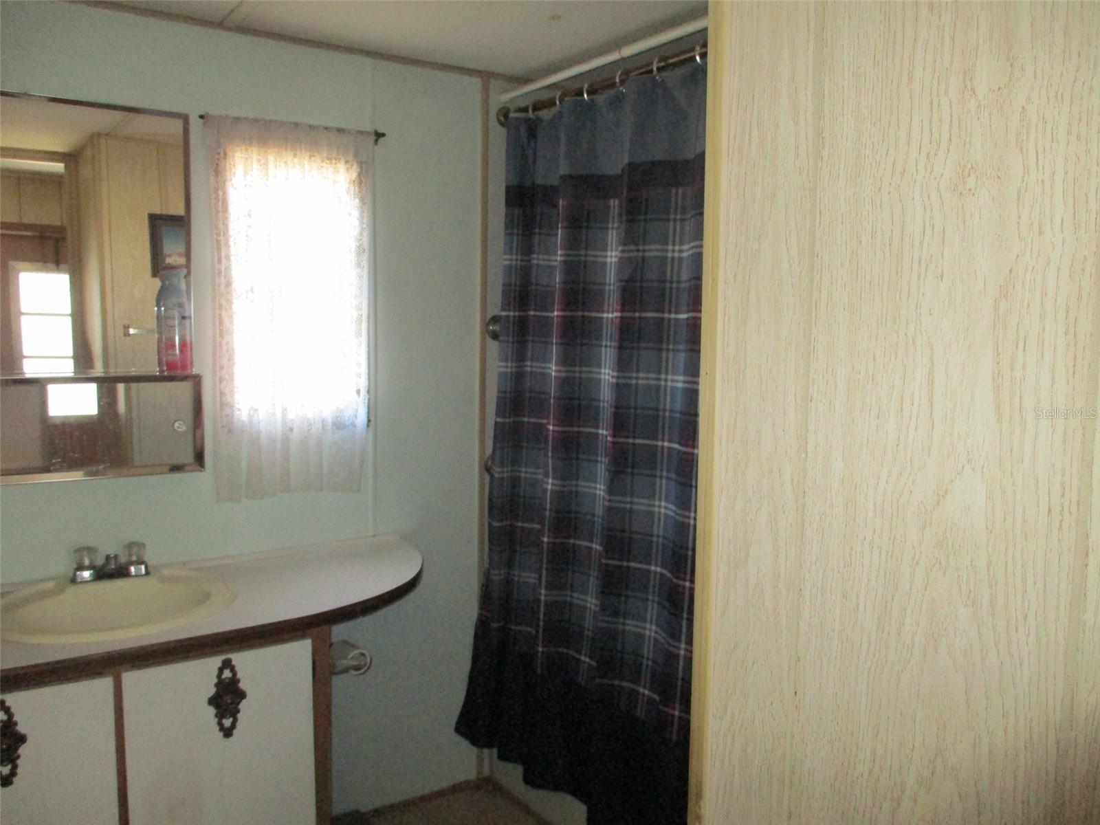 Image 15 of 21 For 3718 Castle Drive