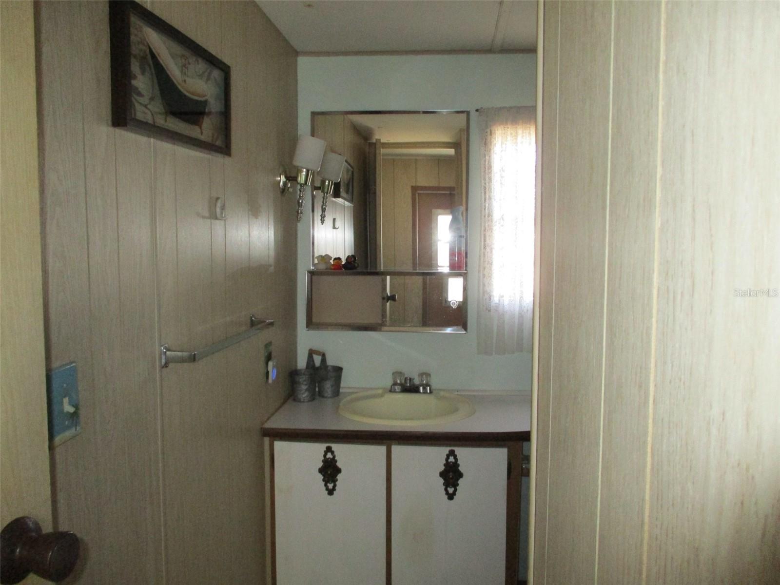 Image 16 of 21 For 3718 Castle Drive