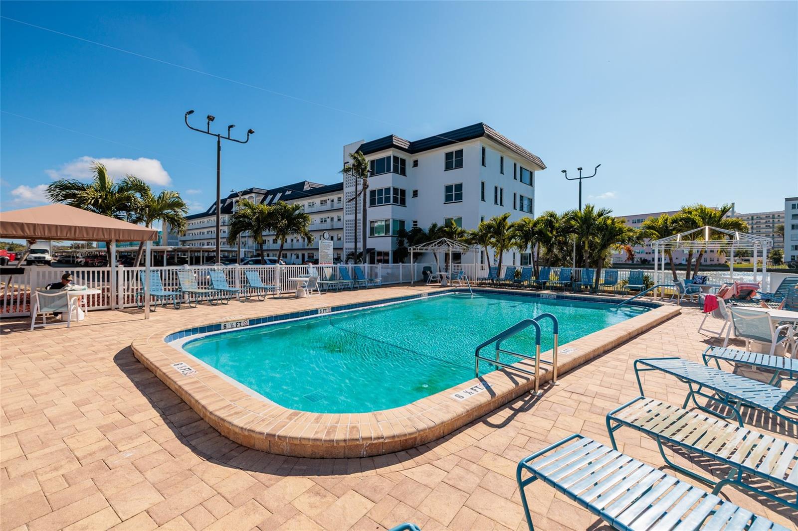 Image 30 of 64 For 5960 30th Avenue S 411