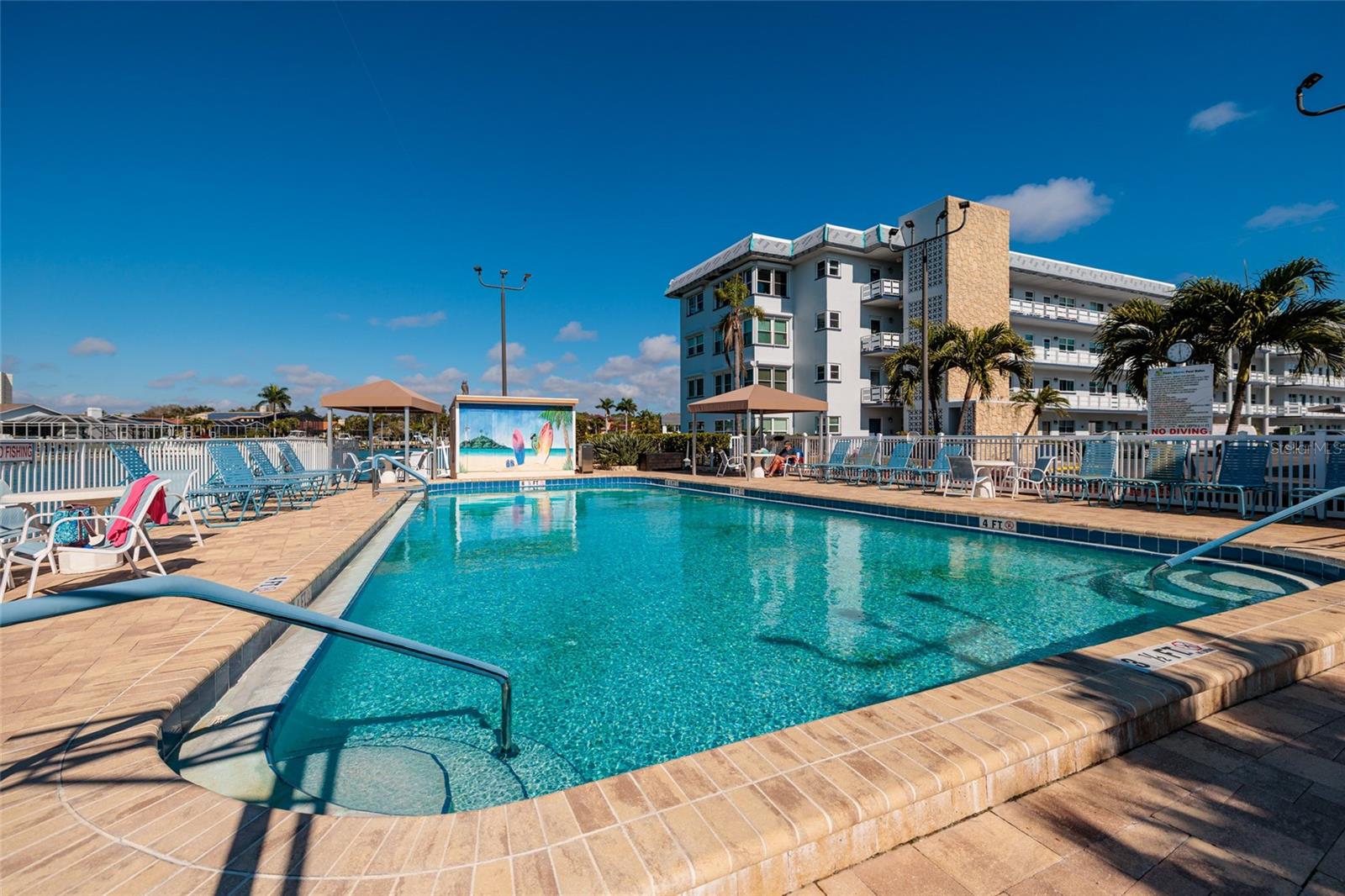 Image 31 of 64 For 5960 30th Avenue S 411