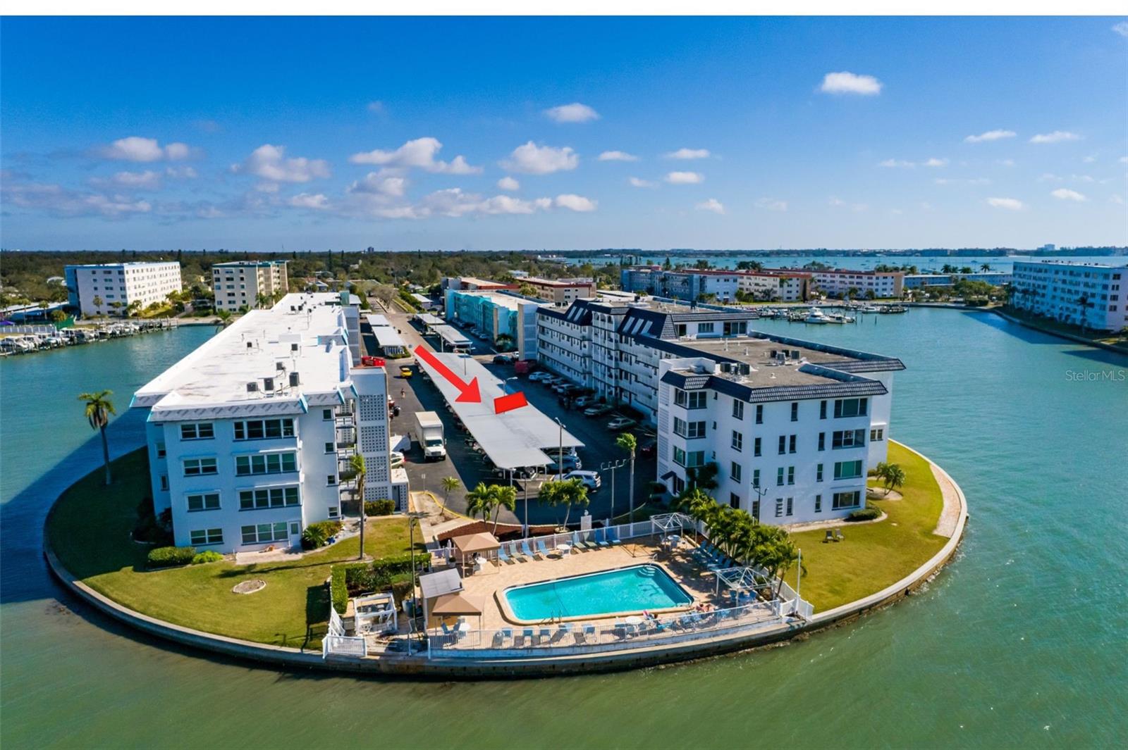 Image 33 of 64 For 5960 30th Avenue S 411