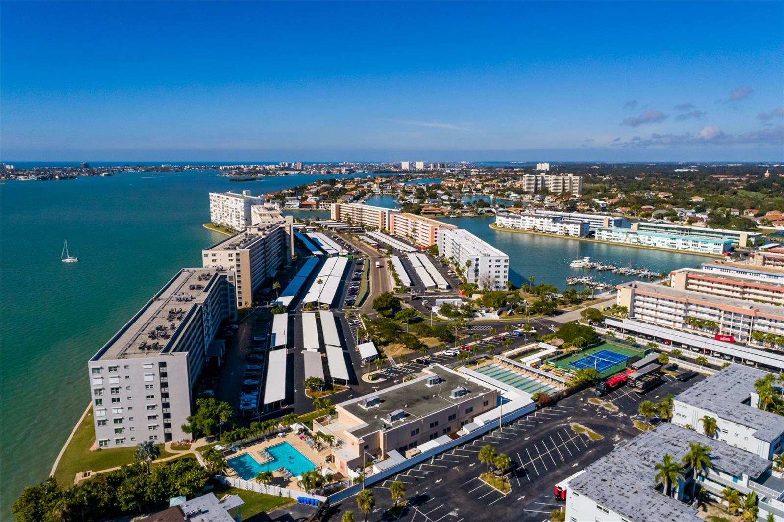 Image 38 of 64 For 5960 30th Avenue S 411